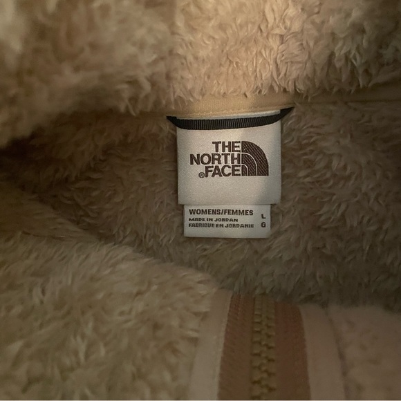 The north face Wmns tan sherpa style zip up vest high neck pockets Sz large - Picture 3 of 12